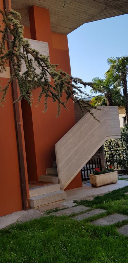 Hôtel La Casa Di Rivo à Desenzano del Garda Extérieur photo