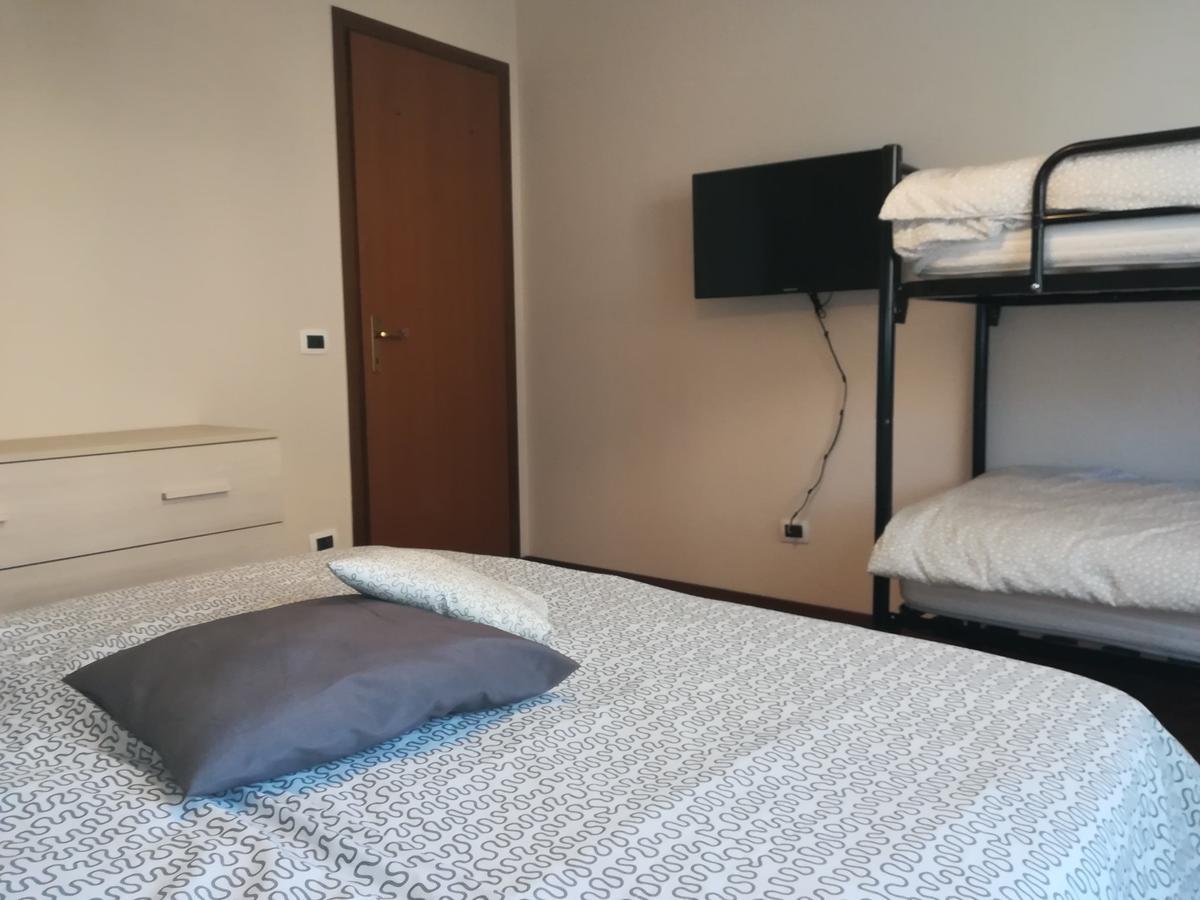 Hôtel La Casa Di Rivo à Desenzano del Garda Extérieur photo
